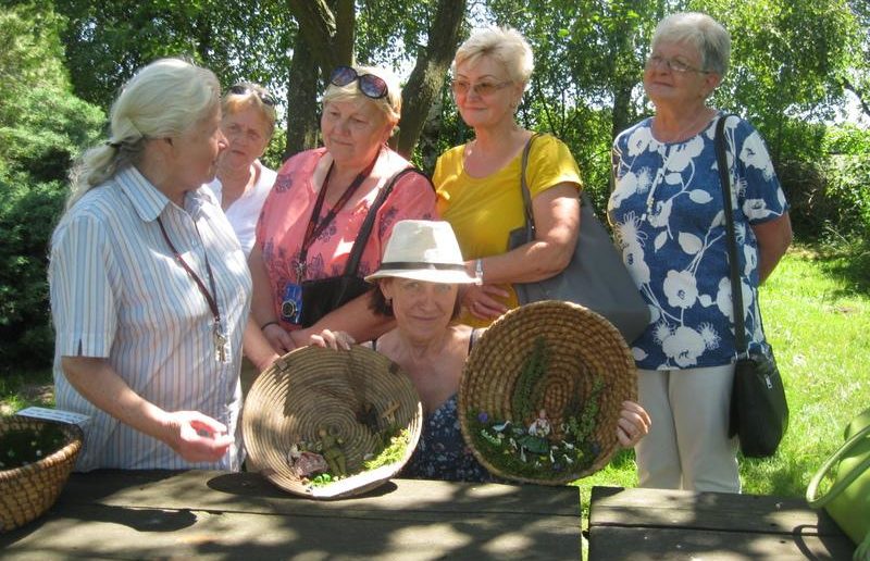 Lekcja folkloru dla niemodlińskich seniorów