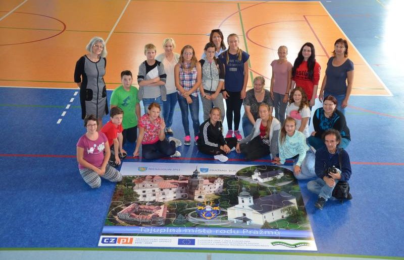 Międzynarodowe układanie puzzli w gminie Niemodlin