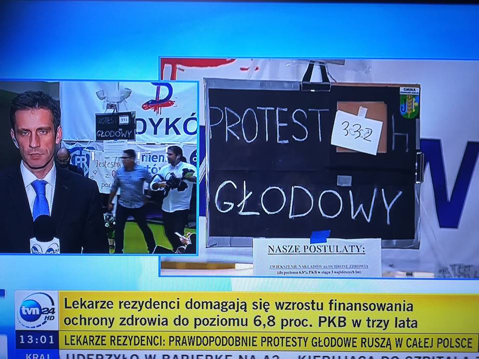 Pamiątkowy licznik z protestu głodowego wrócił do Dobrzenia z Warszawy