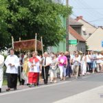 Kwiaty na ulicach – Boże Ciało w Popielowie [FOTORELACJA]