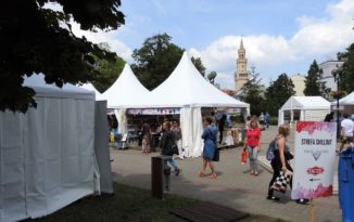 Papierowa książka nie umarła! Festiwal Książki w Opolu do niedzieli Papierowa książka nie umarła! Festiwal Książki w Opolu do niedzieli