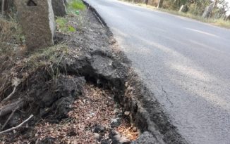 Niebezpieczny ubytek drogi w Brzeziu naprawiony Niebezpieczny ubytek drogi w Brzeziu naprawiony