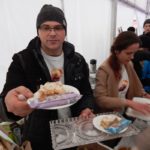 Światowy Dzień Ubogich w Opolu. Częstowali grochówką, bigosem i kołaczem [WIDEO, ZDJĘCIA]