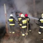Pożar pomieszczeń gospodarczych w Popielowie [GALERIA]