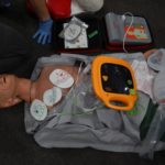 Defibrylatory w 10 punktach Opola. Ponad 600 osób dowiedziało się, jak ratować nimi życie. Zobacz film! [WIDEO, ZDJĘCIA]
