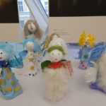 W teatrze lalek stworzyli figury aniołów na prezenty. Zobacz wystawę! [ZDJĘCIA]