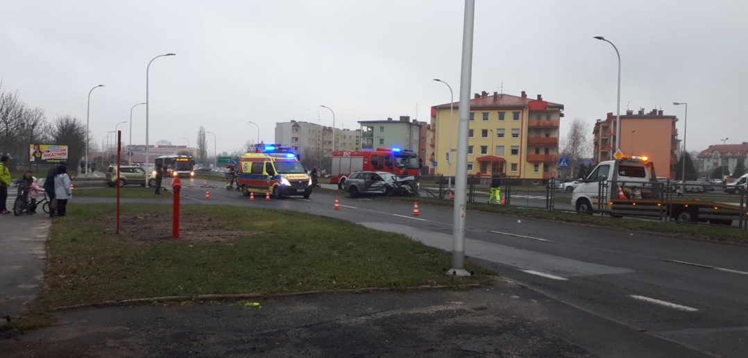 Kolejne zderzenie na ul. Sosnkowskiego w Opolu. Tym razem z udziałem kii i mazdy