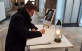 Śmierć Pawła Adamowicza. Opolanie wpisują się do księgi kondolencyjnej
