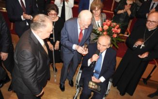 Laury Umiejętności i Kompetencji. Prof. Marian Zembala: &#8222;Ewangeliczne dobro zawsze zwycięża&#8221; [ZDJĘCIA]