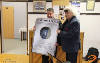 Platynowa płyta dla Gerarda Kasprzaka. Dyrektor nagrodzony za 25-letnią działalność [FILM, ZDJĘCIA, AUDIO]