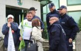Fiasko akcji &#8222;piątka Morawieckiego&#8221; w Dobrzeniu Wielkim. Wezwano policję
