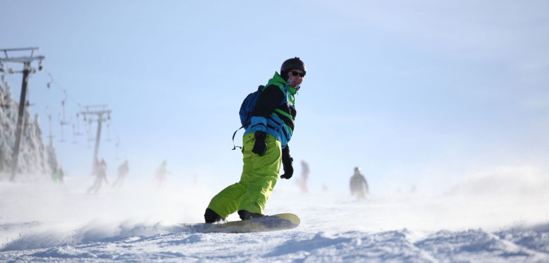 Weekendowy raport narciarski. Jeździć wciąż można, choć warunki coraz gorsze [WARUNKI]