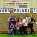 Trzeci koszykarski rekord Polski w Dobrzeniu Wielkim. Tym razem rzucali „trójki” [GALERIA, AUDIO]