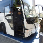 Wypadek autobusu w Dobrzeniu Wielkim. Kierowcę oślepiło słońce