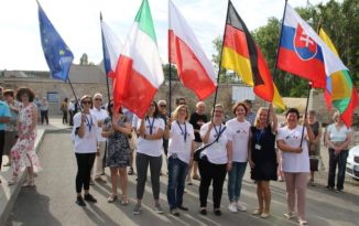 Świat Przyjaciół – A World of Friends. Uczniowie z Ozimka we Francji Świat Przyjaciół – A World of Friends. Uczniowie z Ozimka we Francji
