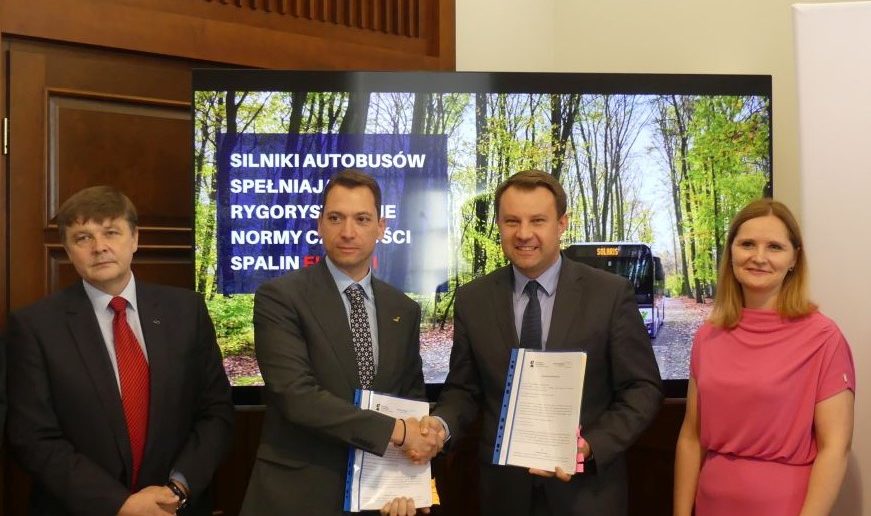 Opole podpisało umowę na dziesięć supernowoczesnych autobusów firmy Solaris [WIDEO]