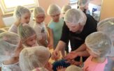 Popielów. Przedszkolaki z Siołkowic wspólnie kisiły kapustę