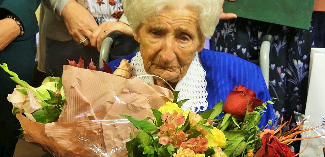 Gertruda Thoms z Chróścic skończyła 100 lat. Pogodna jubilatka świętowała z fetą [WIDEO, ZDJĘCIA]