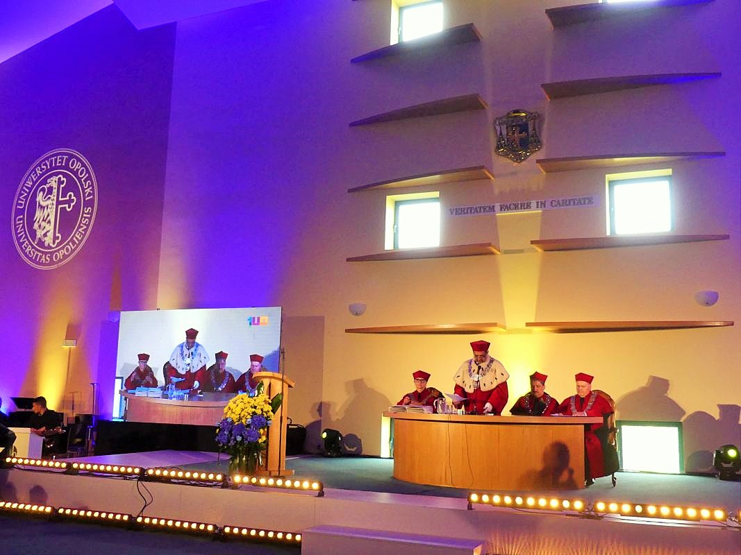 Uniwersytet Opolski zainaugurował rok akademicki. Ponad 8 tysięcy studentów zaczęło naukę