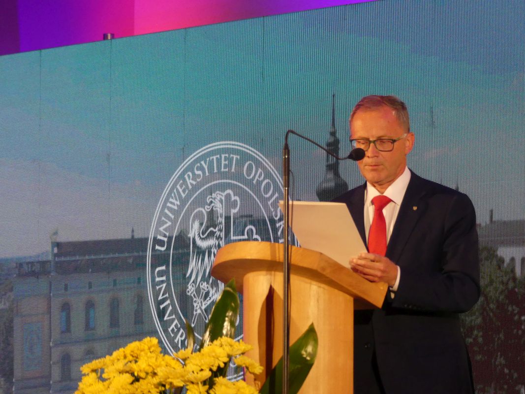 Uniwersytet Opolski zainaugurował rok akademicki. Ponad 8 tysięcy studentów zaczęło naukę