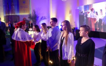 Uniwersytet Opolski zainaugurował rok akademicki. Ponad 8 tysięcy studentów zaczęło naukę