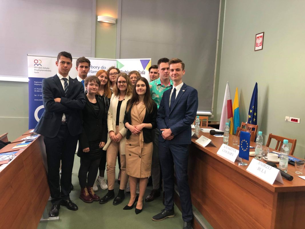 Młodzieżowa Rada Miasta Opola zaprasza rówieśników na debatę i wybory