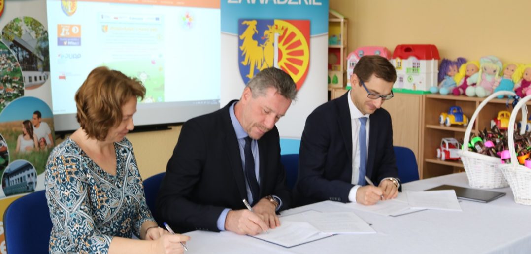 Uroczystość podpisania umowy z gminą Zawadzkie „Przedszkolaki z naszej paki”