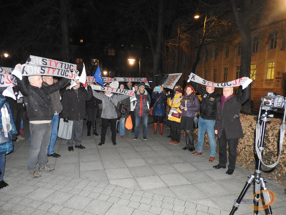 Hańba &#8211; to jedyne słowo jakim Wolni Ludzie z Opola określili przegłosowaną dziś przez PiS ustawę kagańcową