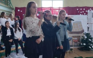 Wielkim nakładem pracy przyciągnęli kilkuset widzów – PSP z OS w Dobrzeniu Wielkim znów wystawiła jasełka [GALERIA]