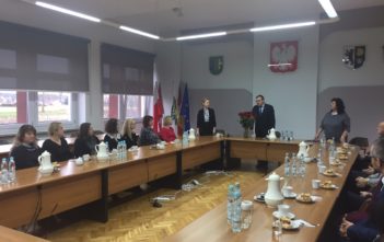 Dobrzeń Wielki. Wręczono nagrody z okazji Dnia Edukacji Narodowej