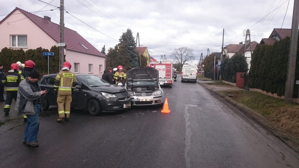 Wypadek w Tarnowie Opolskim. Kierowca nie udzielił pierwszeństwa przejazdu