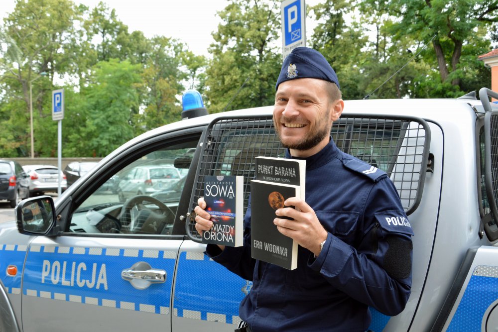 Policjant z Opola wygrał plebiscyt ,,Książki Roku”