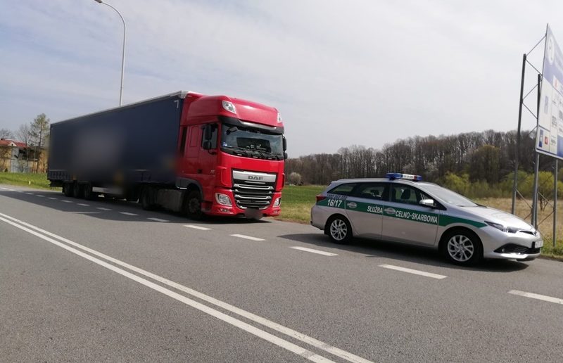 11 ton oleju palmowego na polsko &#8211; czeskim przejściu granicznym w Trzebini