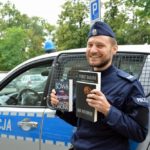 Policjant z Opola zwycięzcą plebiscytu &#8222;Najlepszej książki na lato 2020&#8221;