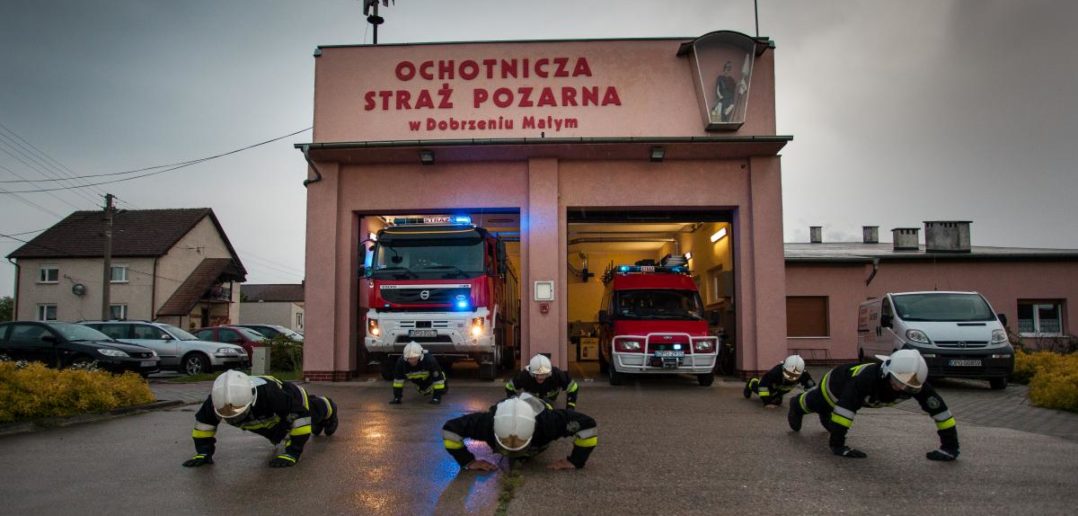 Gaszyn challenge dotarł na Opolszczyznę. Strażacy robią pompki dla Wojtusia