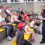 „Bezpieczne i aktywne wakacje” policjanci z Krapkowic spotkali się z dziećmi