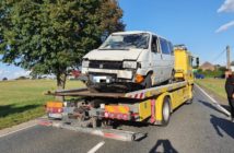 Wypadek w Bierdzanach. Bus znalazł się w rowie