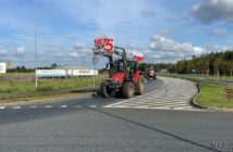 Rolnicy wyjechali ciągnikami na obwodnicę Opola. Protestują przeciw piątce dla zwierząt