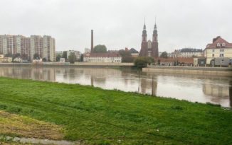 Rośnie poziom Odry w Opolu. Dochodzi do podtopień [zdjęcia]