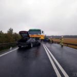 Wypadek w Dąbrowie pod Opolem. Zderzyły się trzy samochody