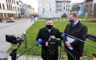 – Weto budżetu unijnego to zwykłe awanturnictwo polityczne – twierdzi Szymon Ogłaza – Weto budżetu unijnego to zwykłe awanturnictwo polityczne – twierdzi Szymon Ogłaza