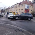 Opole. Dwa volkswageny zderzyły się na skrzyżowaniu ulic Kośnego i Katowickiej
