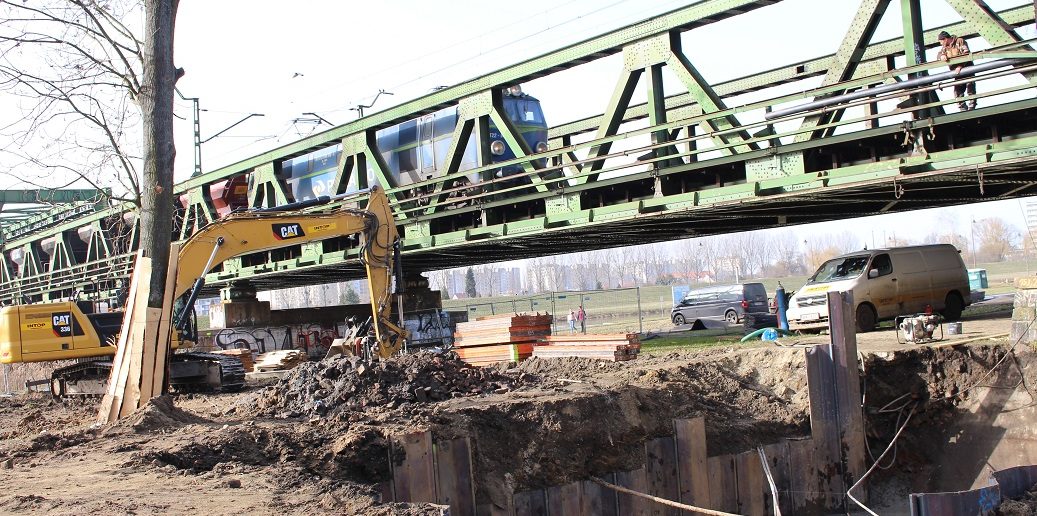 Kolej.  Modernizacja mostu na Odrze aż do końca 2022 roku. Galeria zdjęć