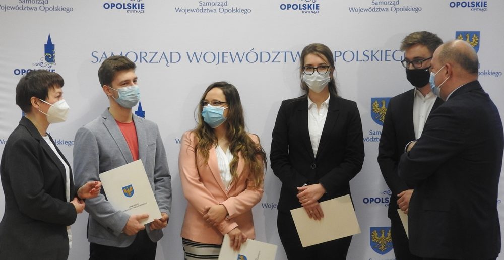 Studenci medycyny z całej Polski stypendystami Marszałka Województwa Opolskiego