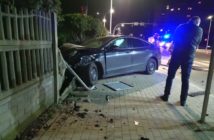 Zderzenie dwóch aut na skrzyżowaniu w Opolu. Uszkodzona sygnalizacja świetlna