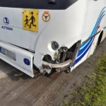 Autobus zderzył się z audi na drodze między Lewinem Brzeskim, a Skorogoszczą