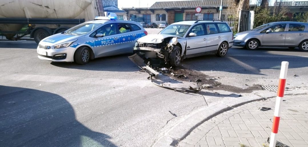 Pijany kierowca doprowadził do zderzenia dwóch samochodów w centrum Opola