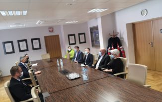 Samorządowcy zabierają się za szczepienia