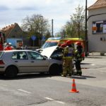Zderzenie dwóch samochodów na skrzyżowaniu w centrum Opola