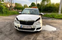 Pijany 33-latek kierujący skodą staranował auto, którym jechała kobieta z dzieckiem